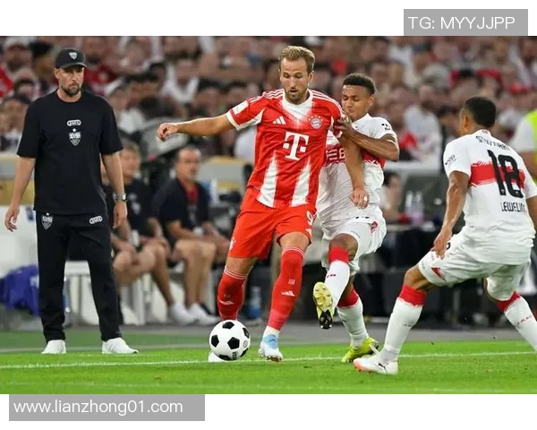 凯恩双响助力拜仁胜利展现强大攻击力与团队默契