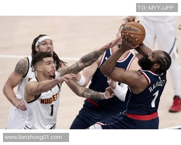 爵士队客场战胜快船队，取得关键胜利，季后赛希望再燃